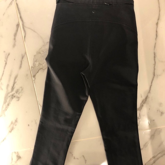 Black Lululemon here to there high rise pants - Picture 2 of 3